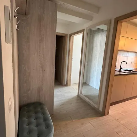Apartmán Coresi Long Stay Apartment Freeparking Gbwifi Storage *